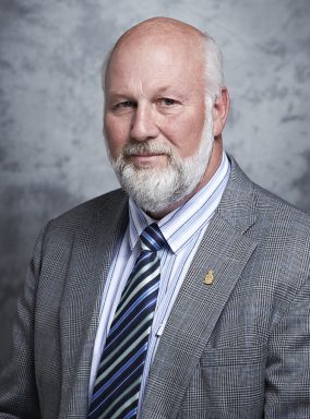 12DG-EXMB-Portrait-A#9E8A0F